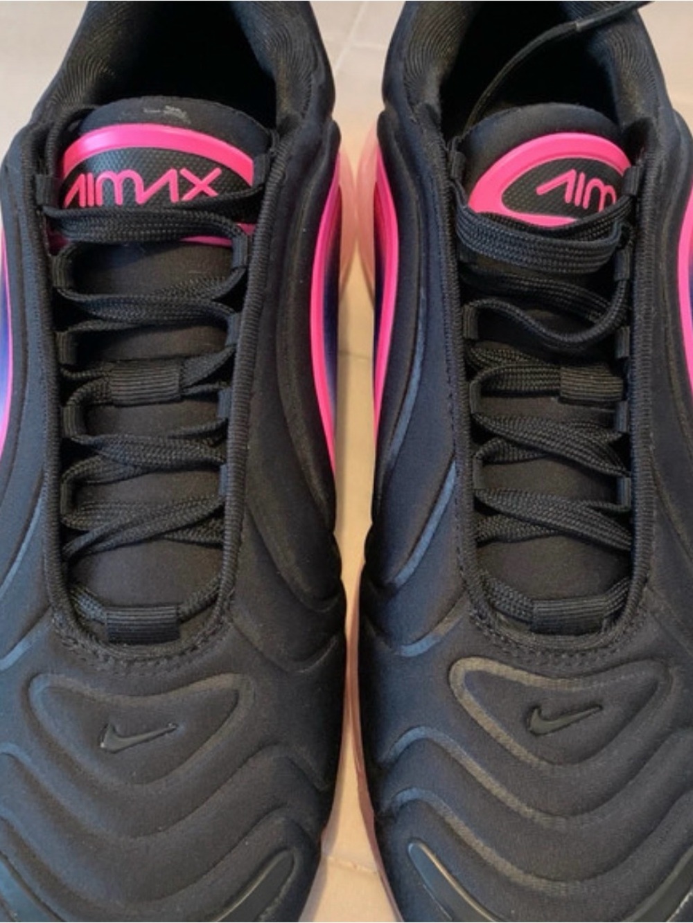 Nike Air Max 720 Black & Pink Women’s Size 6.5